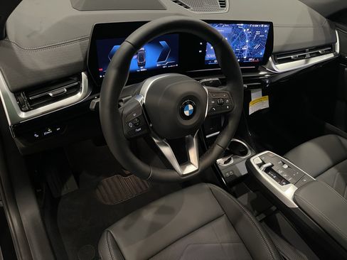 New 2026 BMW X2 xDrive28i w/ Technology Package AWD/4WD image 7