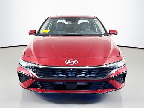 Used 2024 Hyundai Elantra Limited FWD image 9