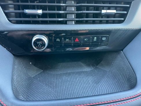 Used 2025 Ford Explorer ST-Line AWD/4WD image 13
