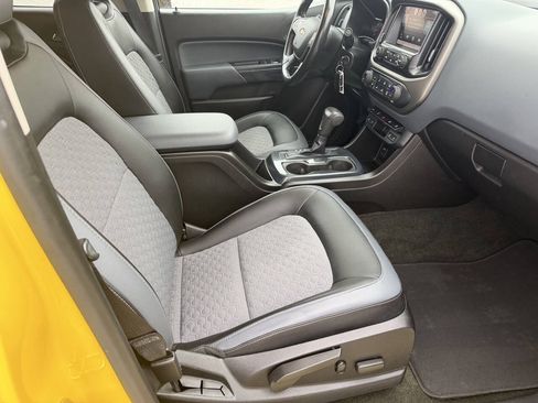 Used 2015 Chevrolet Colorado Z71 AWD/4WD image 24