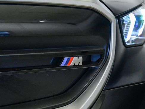 Used 2025 BMW i5 M60 image 9