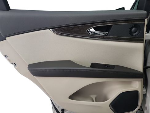 Used 2020 Lincoln Nautilus Reserve image 24