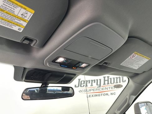 Used 2025 Ford F250 XLT w/ FX4 Off-Road Package image 22