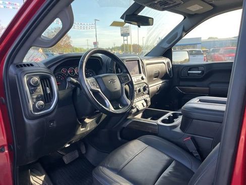 Used 2022 Chevrolet Silverado 1500 LT Trail Boss w/ Convenience Package II AWD/4WD image 6