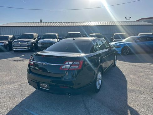 Used 2017 Ford Taurus SE FWD image 5