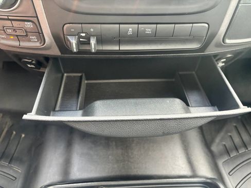Used 2014 RAM 1500 Express AWD/4WD image 25