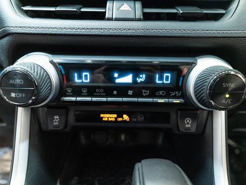 Used 2021 Toyota RAV4 XLE FWD image 26