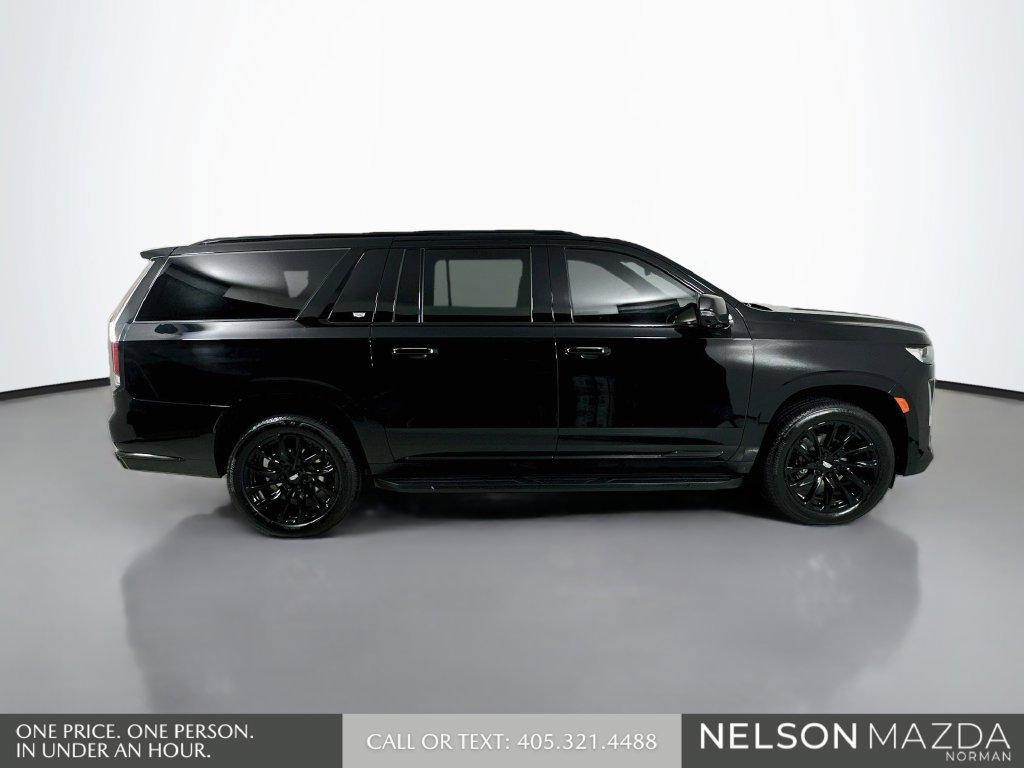 Used 2024 Cadillac Escalade ESV Sport w/ LPO, ONYX Package AWD/4WD image 5