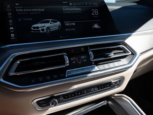 Used 2020 BMW X6 xDrive40i w/ M Sport Package image 15