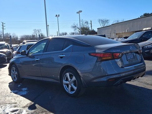 Used 2019 Nissan Altima 2.5 SV image 4