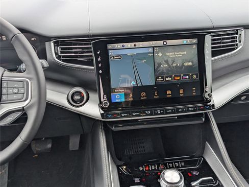 New 2026 Jeep Grand Wagoneer Limited AWD/4WD image 17