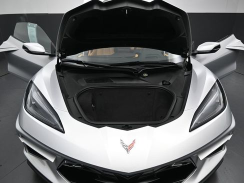 Used 2020 Chevrolet Corvette Stingray Preferred Cpe w/ 2LT Preferred Equipment Group RWD image 36