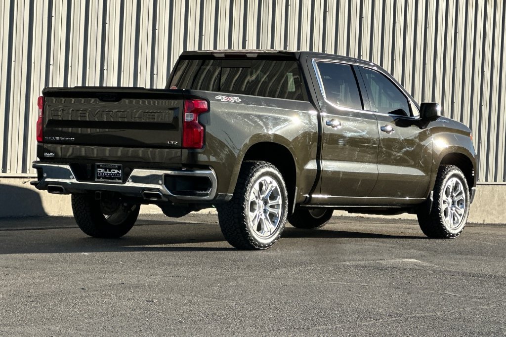 Used 2024 Chevrolet Silverado 1500 LTZ w/ LTZ Convenience Package II AWD/4WD image 8
