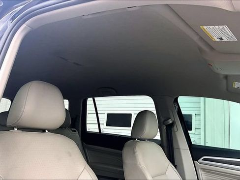 Used 2023 Volkswagen Atlas SE w/ Black Wheel Package FWD image 26