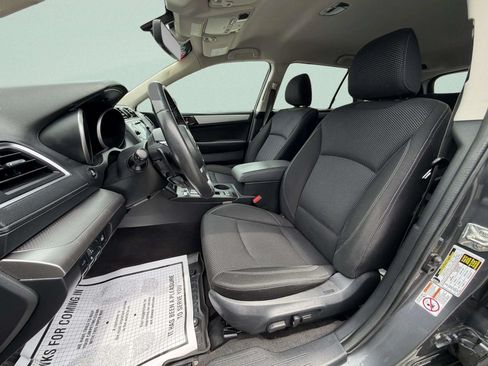 Used 2019 Subaru Outback 2.5i Premium w/ Popular Package #2 AWD/4WD image 12