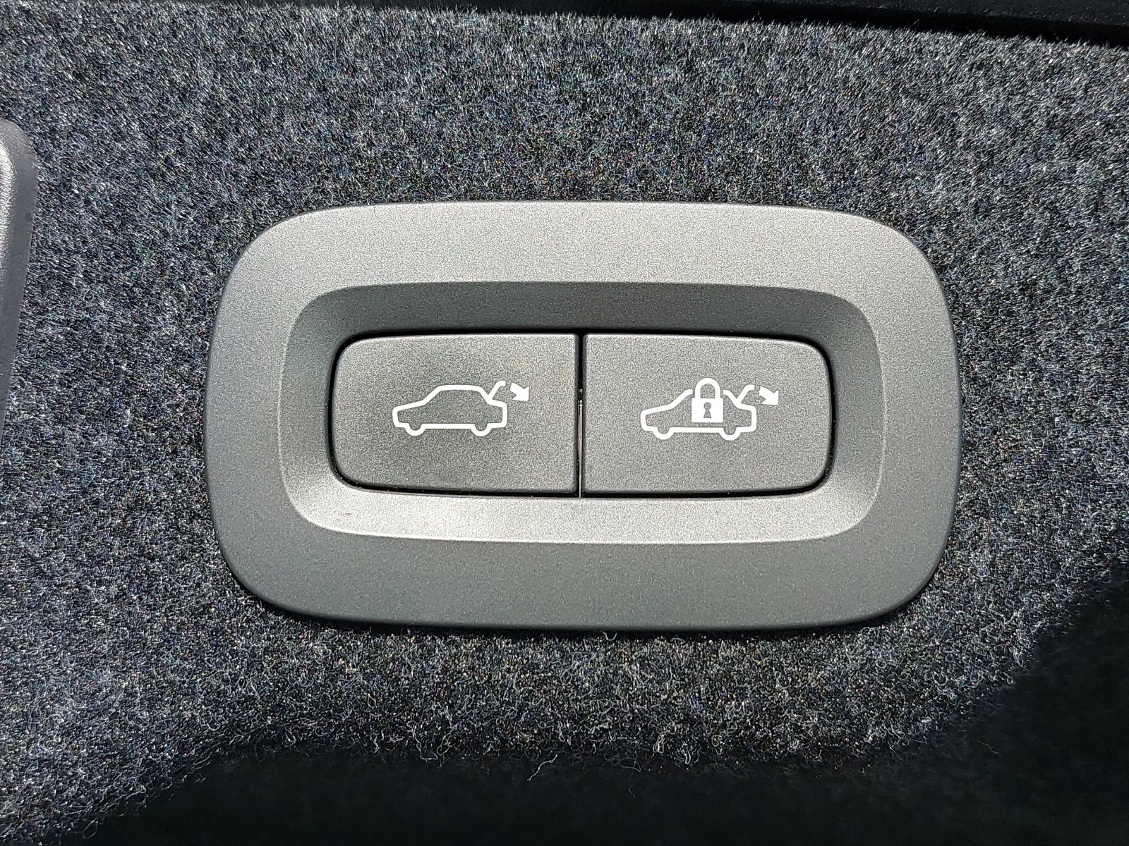 Used 2017 Volvo S90 T6 Inscription w/ Vision Package AWD/4WD image 13