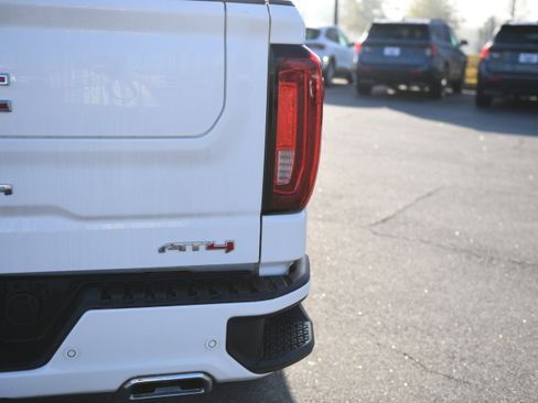 Used 2024 GMC Sierra 1500 AT4 w/ Technology Package image 20