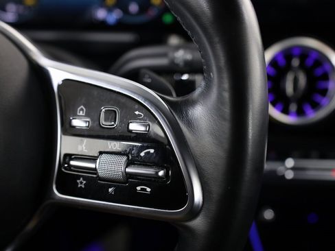 Certified 2022 Mercedes-Benz GLA 250 4MATIC image 15