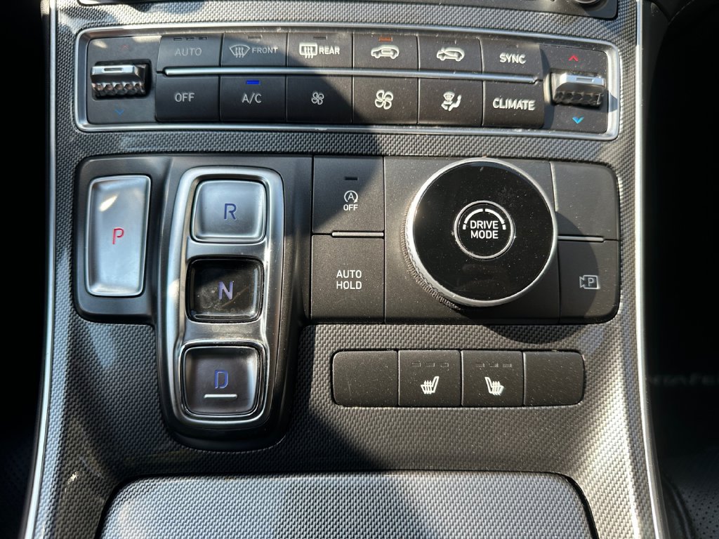 Used 2023 Hyundai Santa Fe SEL w/ Premium Package FWD image 18