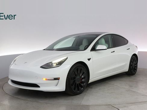 Used 2023 Tesla Model 3 Performance image 2