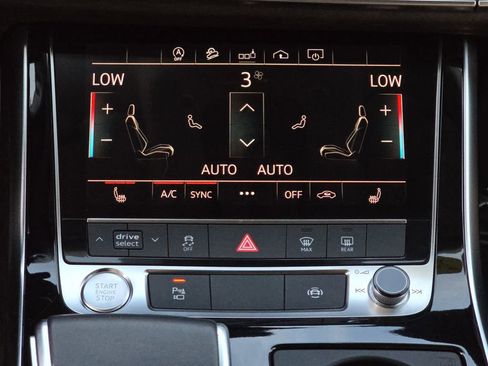 Used 2020 Audi Q8 Premium w/ Convenience Package image 31