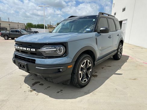 Used 2024 Ford Bronco Sport Outer Banks w/ Tech Package image 3