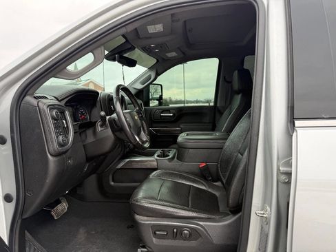 Used 2020 Chevrolet Silverado 2500 LTZ w/ LTZ Premium Package image 10