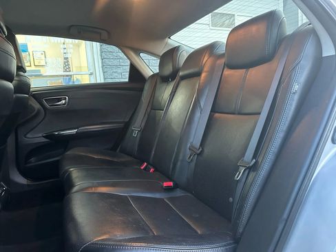 Used 2013 Toyota Avalon Limited image 10
