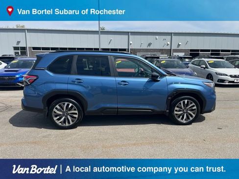Used 2025 Subaru Forester Touring AWD/4WD image 6