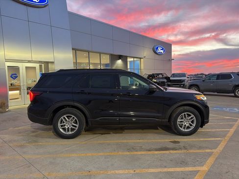 New 2026 Ford Explorer Active AWD/4WD image 8
