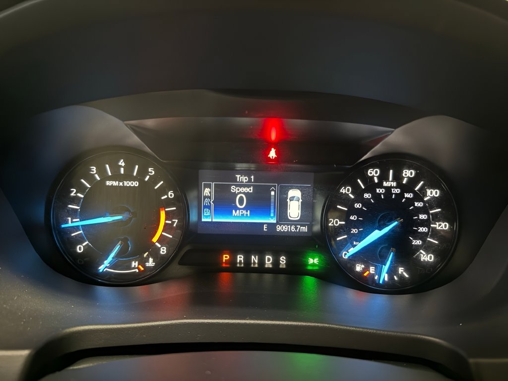 Used 2017 Ford Explorer XLT FWD image 22