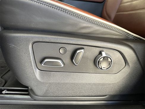 Certified 2024 GMC Yukon Denali Ultimate image 15