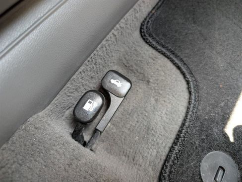 Certified 2024 Hyundai Elantra Blue image 25