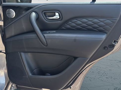 Used 2023 INFINITI QX80 Sensory w/ All-Season Package AWD/4WD image 12