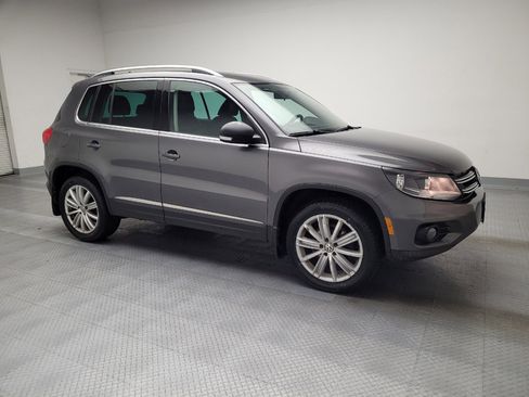 Used 2014 Volkswagen Tiguan SE image 11