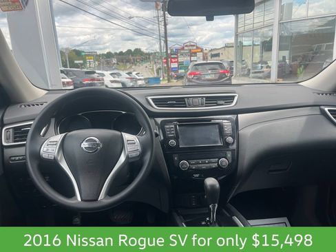 Used 2016 Nissan Rogue SV w/ SV Premium Package AWD/4WD image 12
