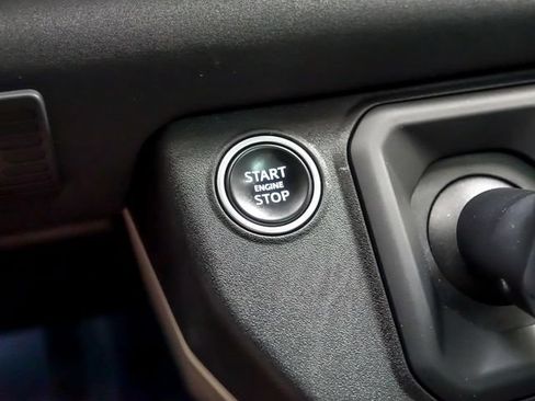 Used 2022 Land Rover Defender 110 SE AWD/4WD image 19