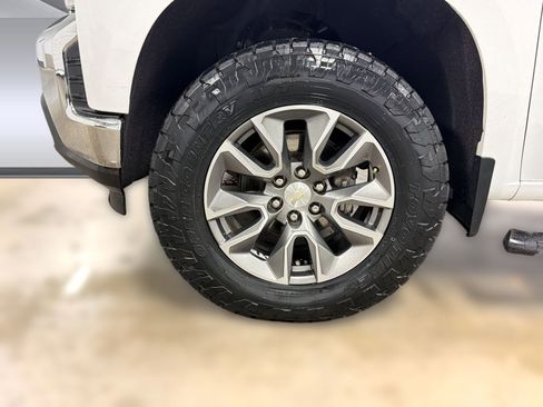 Used 2022 Chevrolet Silverado 1500 LT image 10