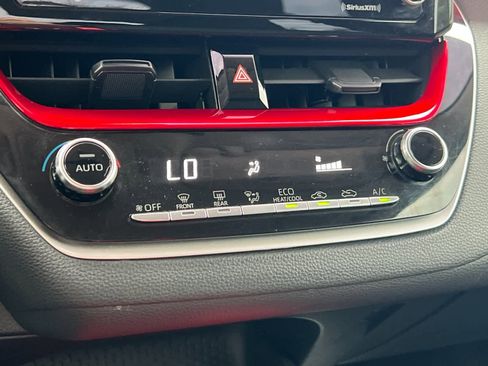 Used 2022 Toyota Corolla LE image 19