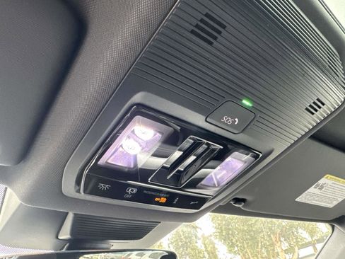 New 2026 Volkswagen Tiguan SE R-Line FWD image 27