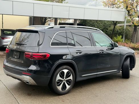 Used 2024 Mercedes-Benz GLB 250 4MATIC image 5
