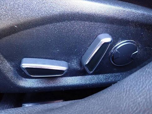 Used 2018 Ford Fusion Titanium image 10