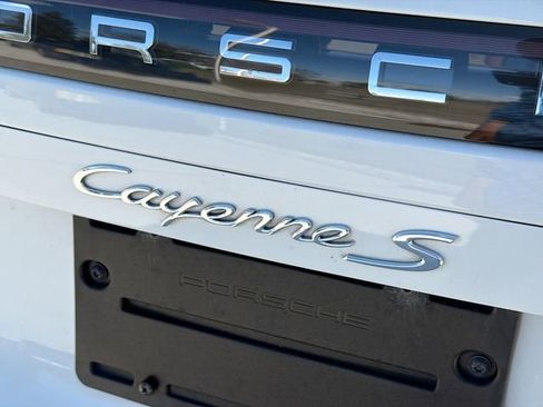 Used 2019 Porsche Cayenne S image 12