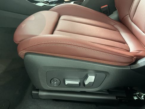 Used 2024 BMW X3 xDrive30i w/ Convenience Package AWD/4WD image 12