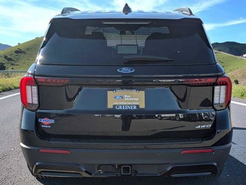 Certified 2025 Ford Explorer ST-Line AWD/4WD image 5