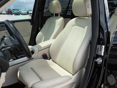 Used 2022 Mercedes-Benz GLB 250 image 13