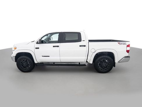 Used 2017 Toyota Tundra SR5 w/ SR5 Upgrade Package image 8