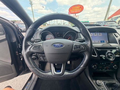 Used 2017 Ford Focus RS AWD/4WD image 19