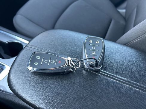 Used 2023 Chevrolet Malibu LT image 31