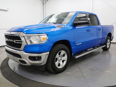 Used 2022 RAM 1500 Big Horn AWD/4WD image 3